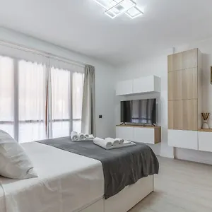 https://santa-giulia-suite.italymilanhotels.net